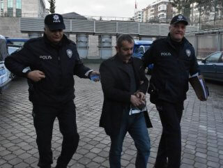 Samsun'da birlikte yaşadığı kadını silahla vurdu