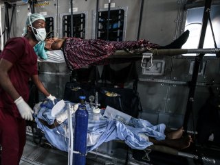 Somali'deki yaralılar Türkiye'ye geldi