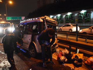 İstanbul'da 6 araç zincirleme trafik kazasına karıştı
