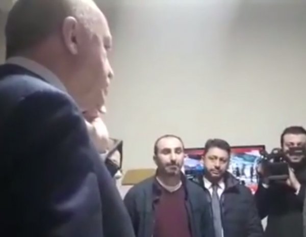 Erdoğan'dan depremzede anneye destek