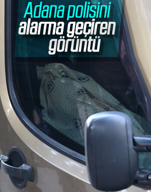 Cenazeyi aracının koltuğunda taşıdı