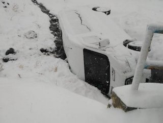 Van'da öğrenci servisi şarampole yuvarlandı: 15 yaralı