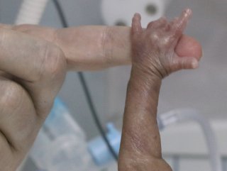 Bebeğini kaybettiği tıp merkezinde 'gönüllü anne' oldu