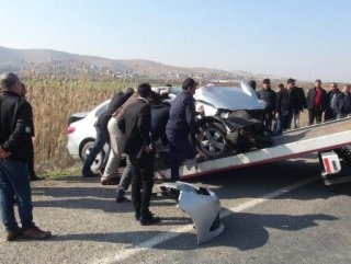 Şanlıurfa'da minibüs ile otomobil çarpıştı: 5 yaralı