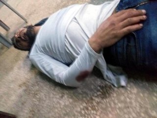 Yunan polisinin dövdüğü göçmenler köy kahvesine sığındı