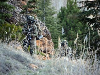 MSB: PKK/YPG'li 3 terörist daha teslim oldu