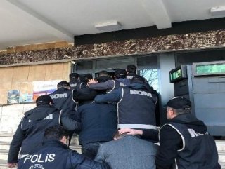 Malatya'da FETÖ operasyonu: 13 yakalama kararı