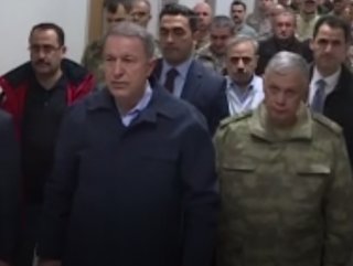 Bakan Akar'dan yaralı askerlere ziyaret