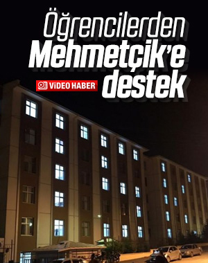 Öğrencilerden yurt ışıklarıyla Mehmetçik'e destek