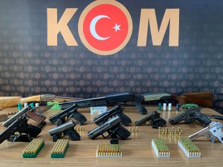 Malatya'da silah ticareti yapan 14 kişi yakalandı