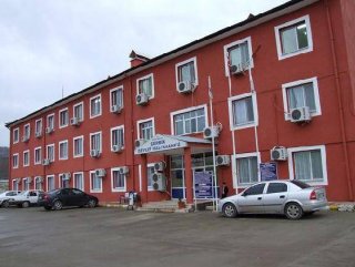 Diyarbakır'da silahlı saldırıda baba ve kızı öldü