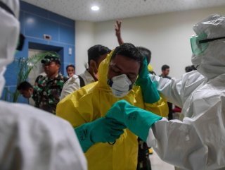 Bangladeş'te koronavirüsten ilk ölüm