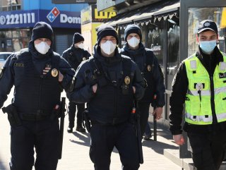 Yunanistan'da sokağa çıkma yasağı ilan edildi
