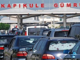 Türkiye’ye arabayla gelen gurbetçilere ek süre
