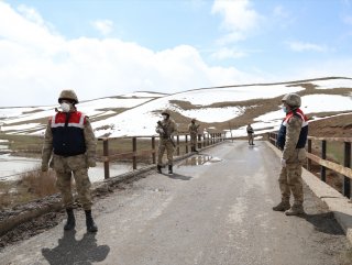 Van'da iki yerleşim bölgesi karantinada