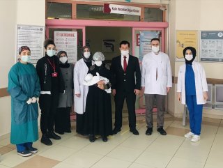 Bingöl'de 15 günlük bebek koronayı yendi