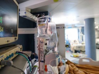 İtalya'da son 24 saatte 566 kişi koronadan öldü