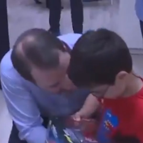 Bakan Albayrak'tan videolu 23 Nisan mesajı