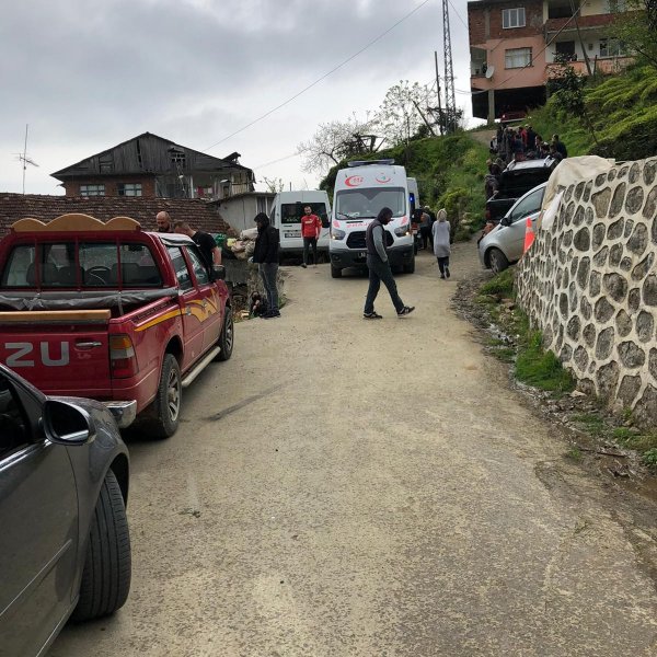 Rize'de akrabalar arasında arazi kavgası: 2 ölü