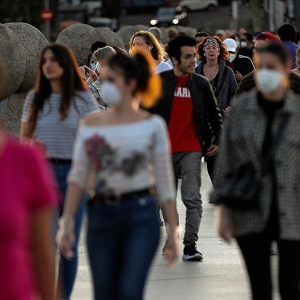 İspanya'da koronadan ölenlerin sayısı 25 bin 428'e çıktı