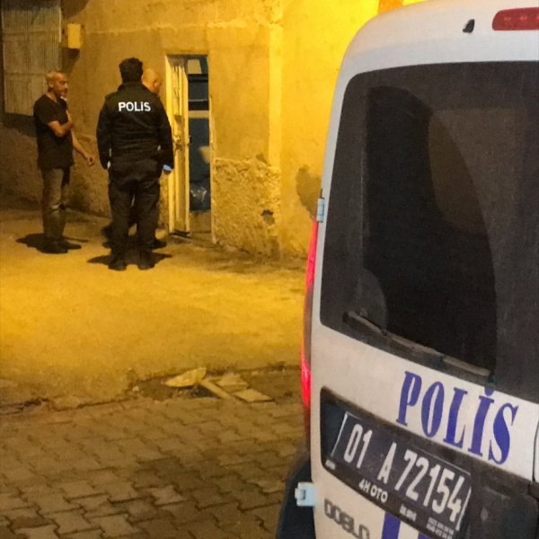 Adana'da cinayet var diye gidilen evde, Hint keneviri çıktı