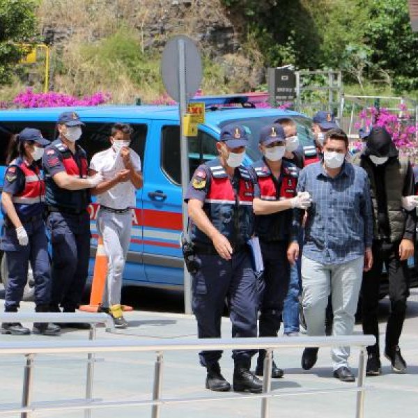 Antalya'da 4 hırsızlık şüphelisi yakalandı