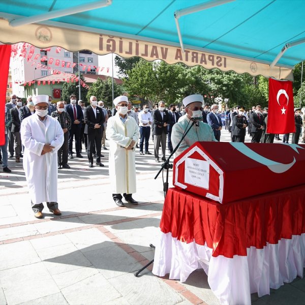 Şehit Yüzbaşı Ferhat Çiftçi son yolculuğuna uğurlandı