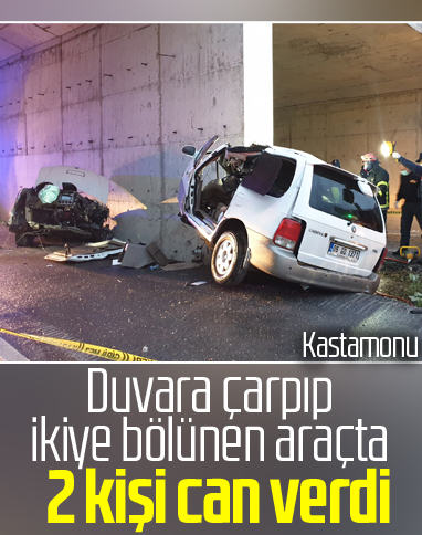 Kastamonu'da üst geçit duvarına çarpan araç ikiye ayrıldı