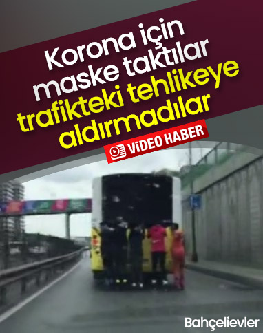 Otobüse takılan patenli gençler tehlikeye aldırmadı