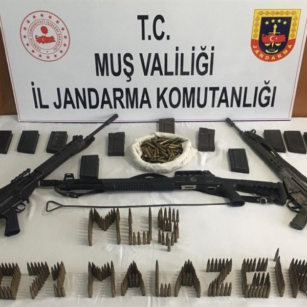 Muş'ta teröristlere ait silah ve mühimmat bulundu