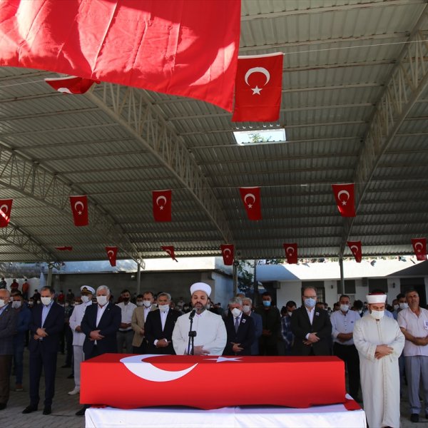Hataylı şehit Mehmet Günay son yolculuğuna uğurlandı
