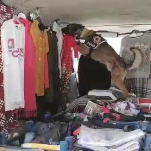 Van'da pazarcının minibüsünde 66 kilo eroin bulundu