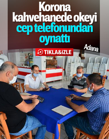 Kahvehanede cep telefonuyla okey oynadılar