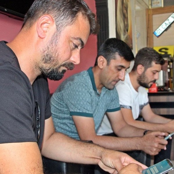 İnternet üzerinden araç alacakken dolandırıldılar