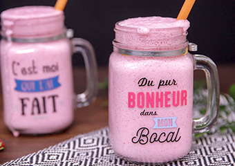 Ev yapımı Çilekli Milkshake tarifi