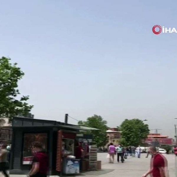 İstanbul'da polisten drone ile 'sosyal mesafe' uyarısı