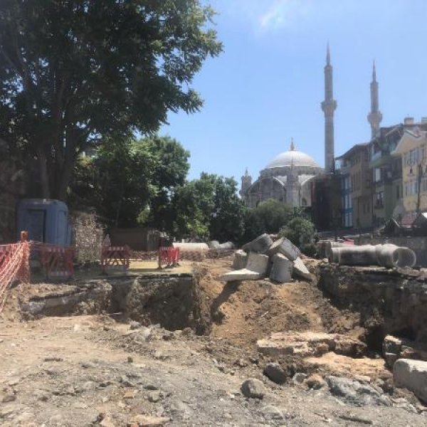 İstanbul'daki İSKİ kazısında tarihi kalıntılar bulundu