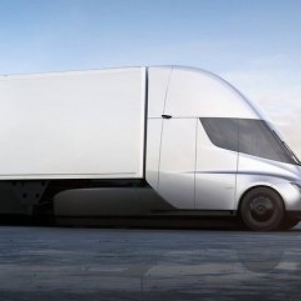 Tesla'nın elektrikli kamyonu seri üretime hazır