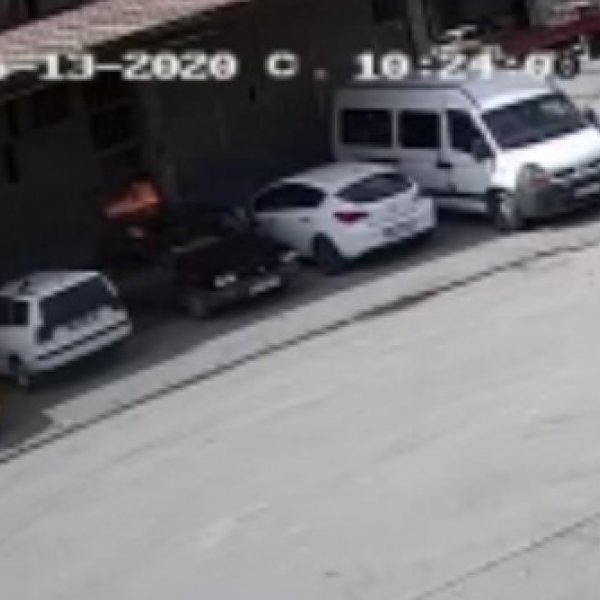 İzmir’de otomobilin LPG tankı patladı: 2 ağır yaralı