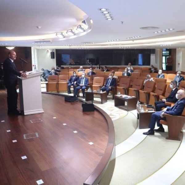 Bakan Soylu, ilk kez atanan valilerle toplantı yaptı