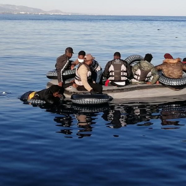Yunan Sahil Güvenliği, göçmenleri yine ölüme terk etti