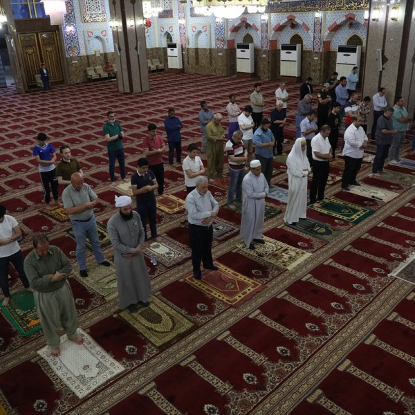 Erbil'de camiler yeniden ibadete kapatıldı