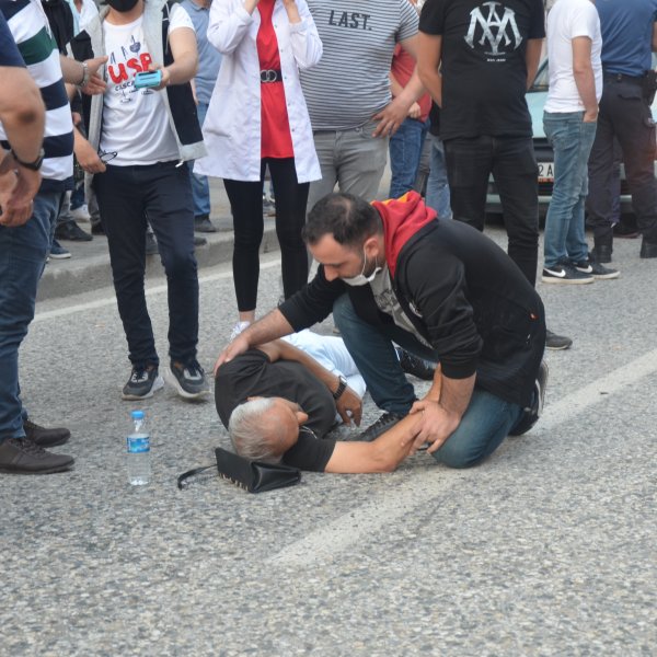 Ordu'da yolun karşısına geçmeye çalışan yayaya çarptı