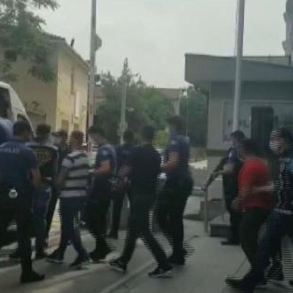 Kocaeli'de bankadan zorla para çektireceklerdi