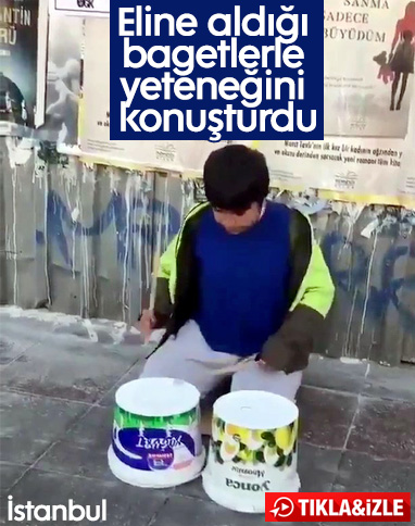 Kadıköy'de yoğurt kovasıyla ritim tutan çocuk