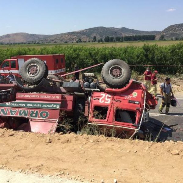 İzmir’de yangına giden arazöz devrildi: 2 ölü, 2 yaralı