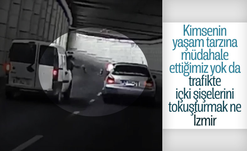 İzmir'de sürücüler seyir halindeyken bira tokuşturdu