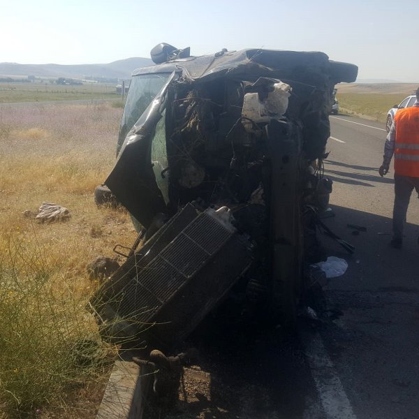 Ağrı'da feci kaza: 2'si çocuk 3 kişi hayatını kaybetti