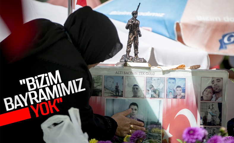 Ankara'da şehitliklere bayram ziyareti