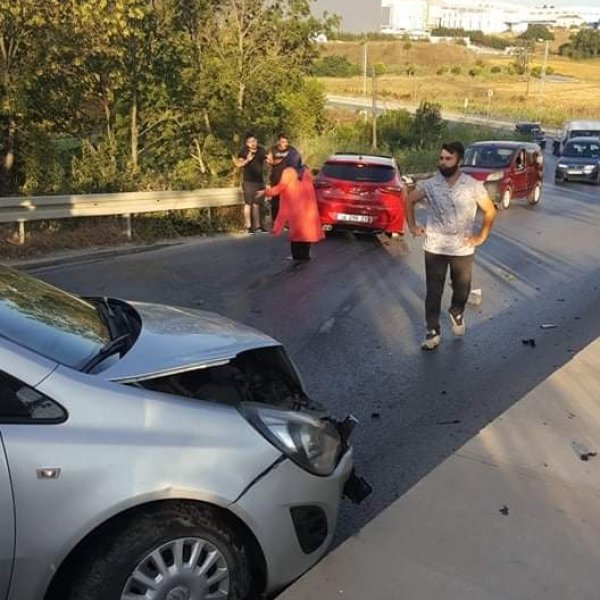 Silivri’de zincirleme trafik kazası: 18 yaralı